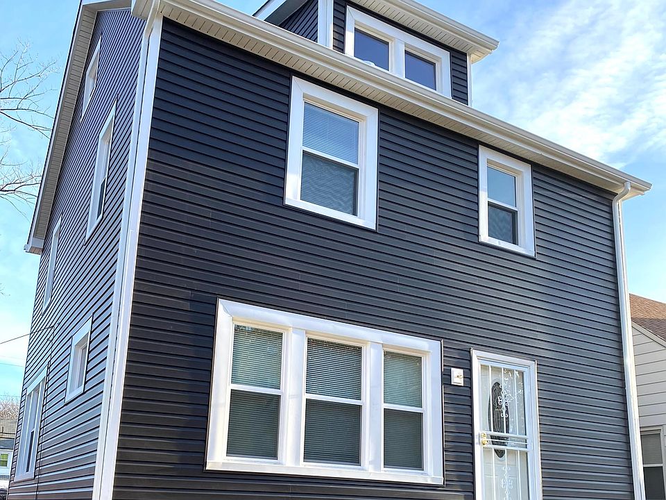 1st image of 1525 E 193rd St