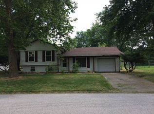 1100 W Hickory St, Jerseyville, IL 62052