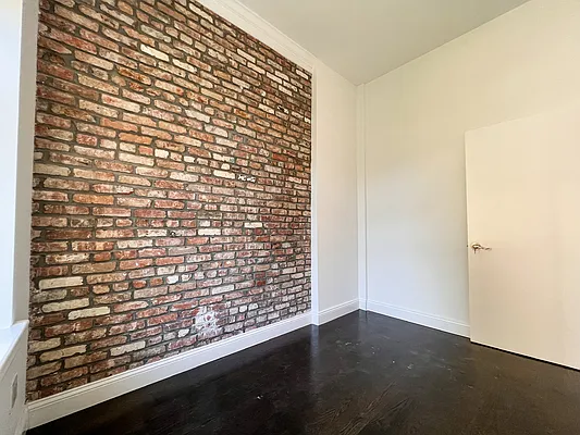 Rented by Dallien Realty Limited Liability Company | media 35