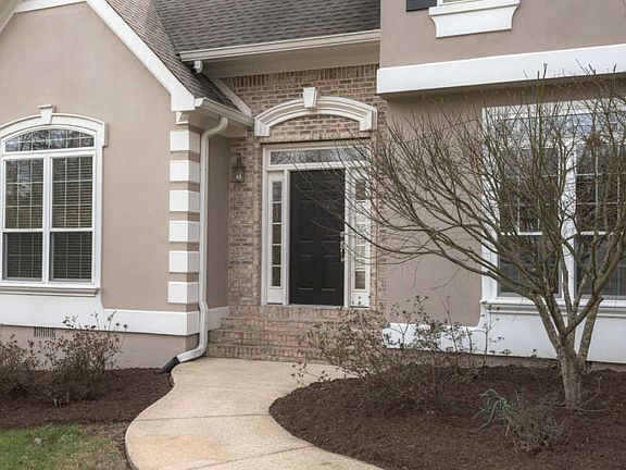3rd image of 2696 Winter Garden Dr