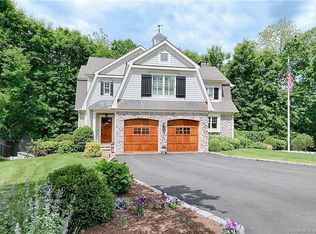 55 Guydan Ln, Fairfield, CT 06824