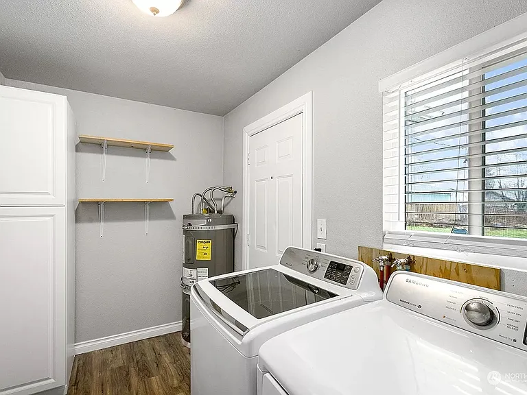 2127 S Ainsworth Ave — Photo 18