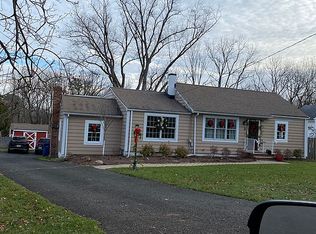 5 Hillcrest Ave, Mendham, NJ 07945