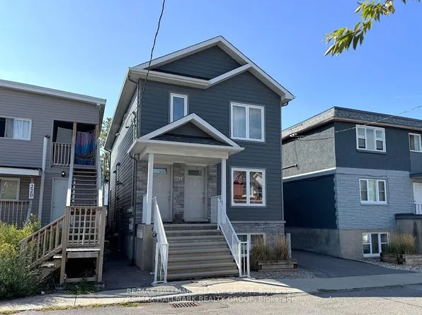 216 Carillon St #3, Ottawa, ON K1L 5X8