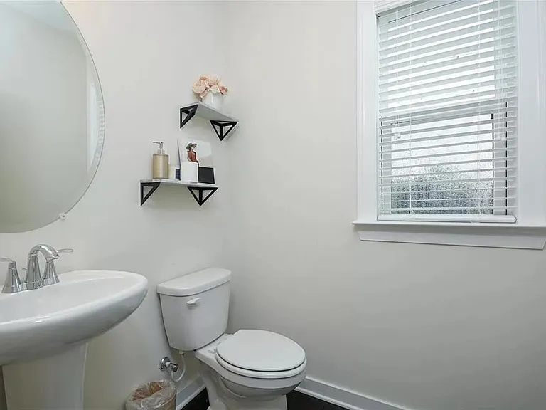 2048 Holtz Ln — Photo 15