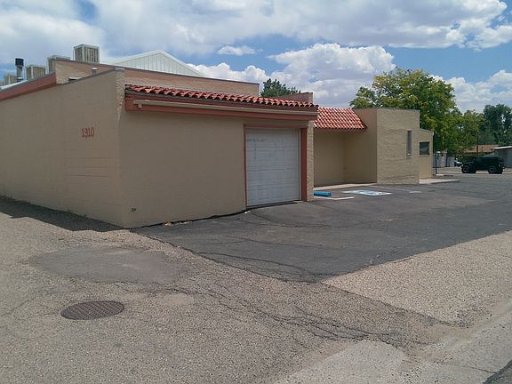 2nd image of 1910 N Norwood Ave