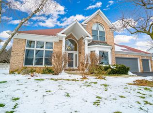 1600 Harris Dr, Aurora, IL 60502