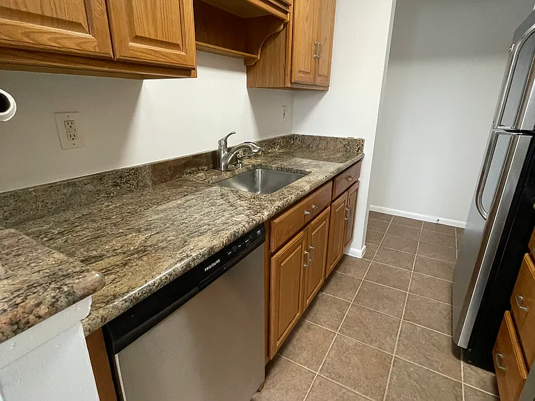 100 Pierson Miller Dr #F29 — Photo 6