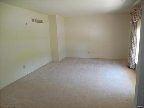 5th image of 12743 Stoneridge Dr