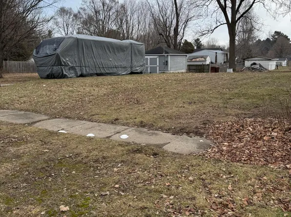 505 Kirby St, Leslie, MI 49251