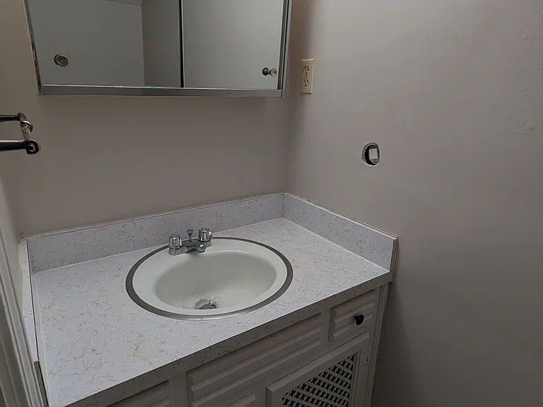 2290 Chapel Hill Rd — Photo 17