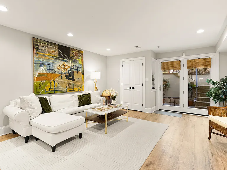 1354 Kenyon St NW — Photo 3