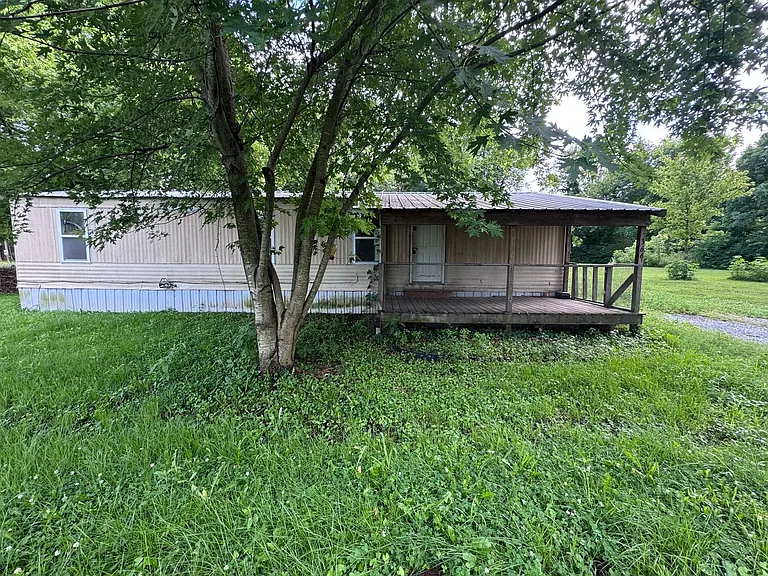 366 College St — Photo 1