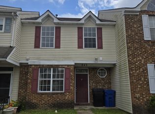 843 Old Clubhouse Rd, Virginia Beach, VA 23453