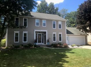 12 Kingsview Ct, Williamsville, NY 14221