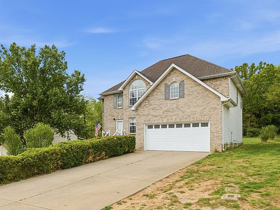 2nd image of 233 Briarcotes Cir