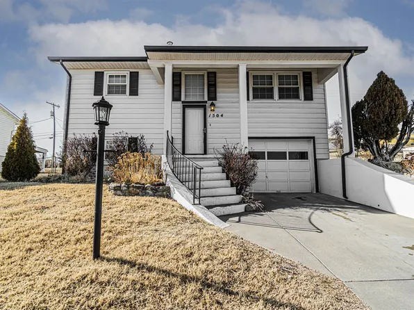 1504 Rockwell Dr, Junction City, KS 66441
