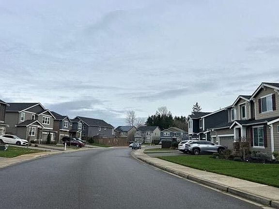 5th image of 17609 Crossing Dr E