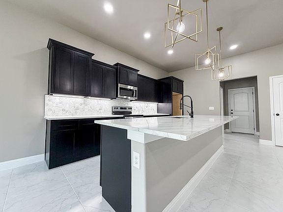 4th image of 8625 Santa Isabella St