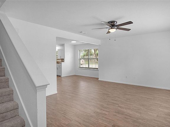4th image of 2528 Ashford Dr