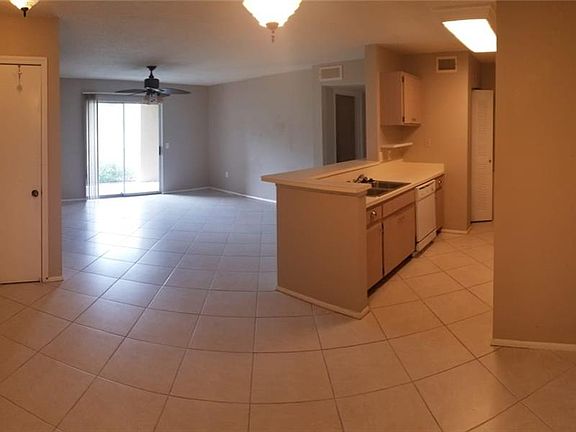 5th image of 9481 Highland Oak Dr Unit 1212