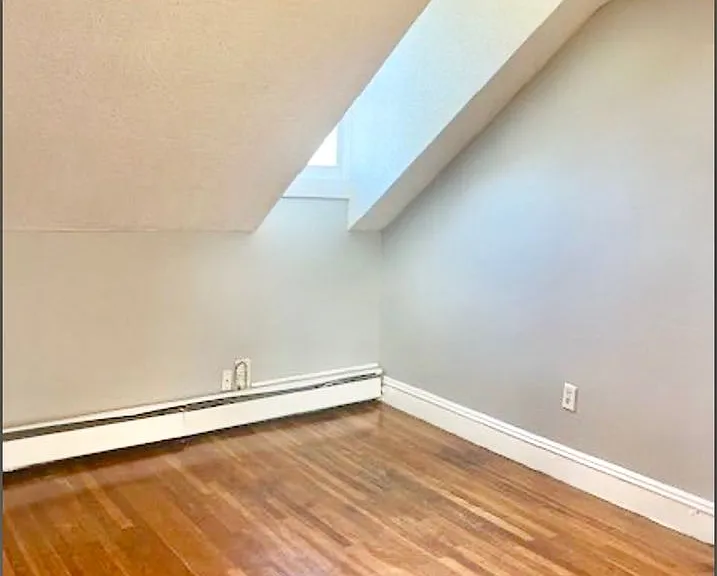 72 Pocasset Avenue — Photo 8