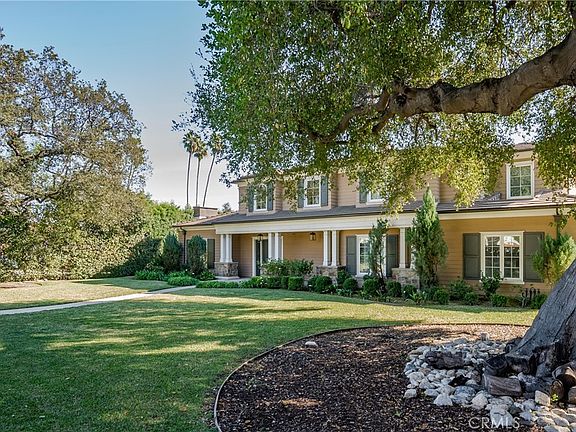 4th image of 450 Arbolada Dr