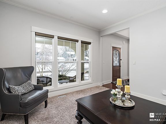 3rd image of 2727 Copper Hill Dr NE
