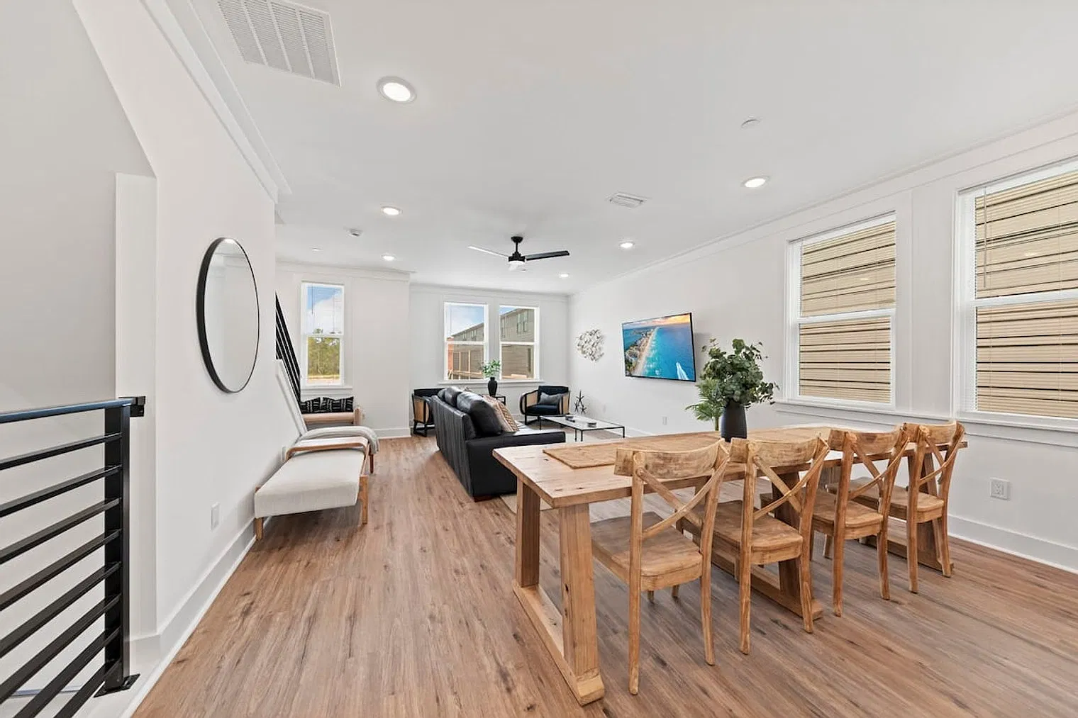 4 bed, 3.0 bath, 1980 sqft, $2,352 — Photo 1