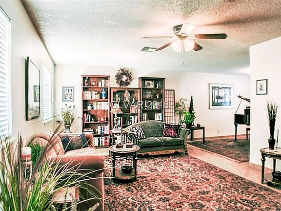 2nd image of 6277 Barnsdale Ct