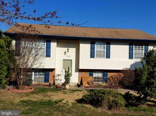 7236 Beverly Park Dr, Springfield, VA 22150