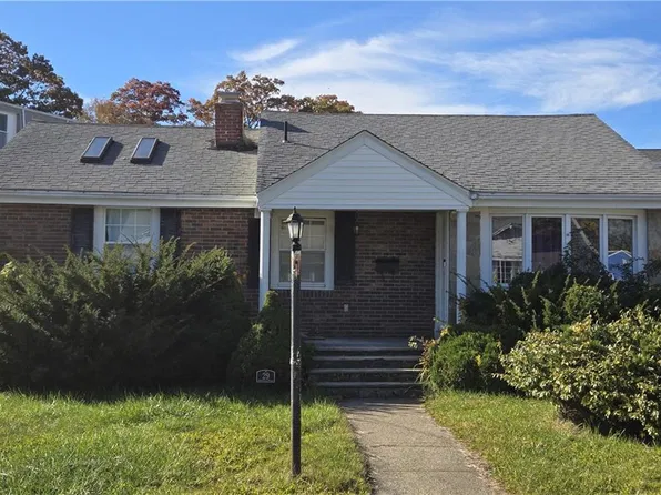 29 Belmore Rd, North Providence, RI 02904
