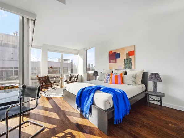 425 East 13th Street image 15 of 29