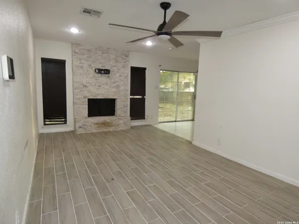 6806 Laguna Verde, San Antonio, TX 78239