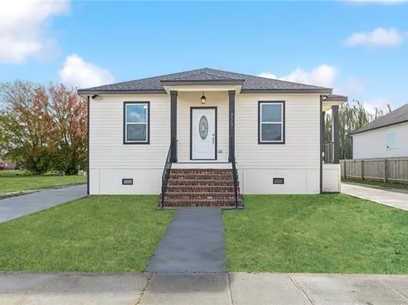 3113 Delambert St, Chalmette, LA 70043