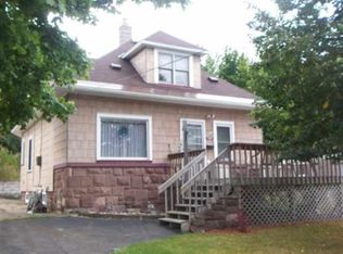 902 Champion St, Marquette, MI 49855