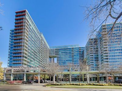 9725 Woods Dr Unit 503, Skokie, IL, 60077