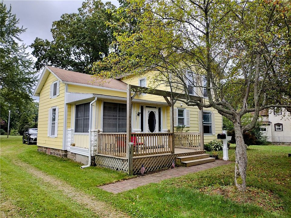 1st image of 2331 Lake St