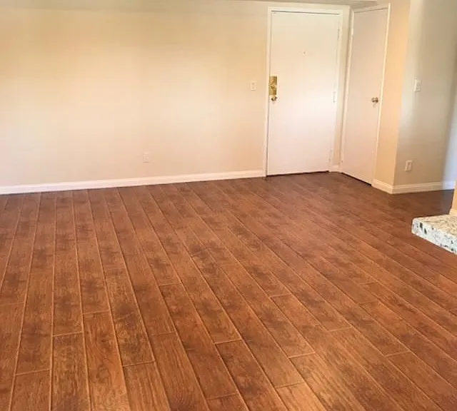 18530 Hatteras St #310 — Photo 2