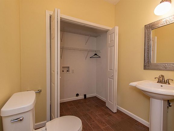 3rd image of 1656 Providence Blvd