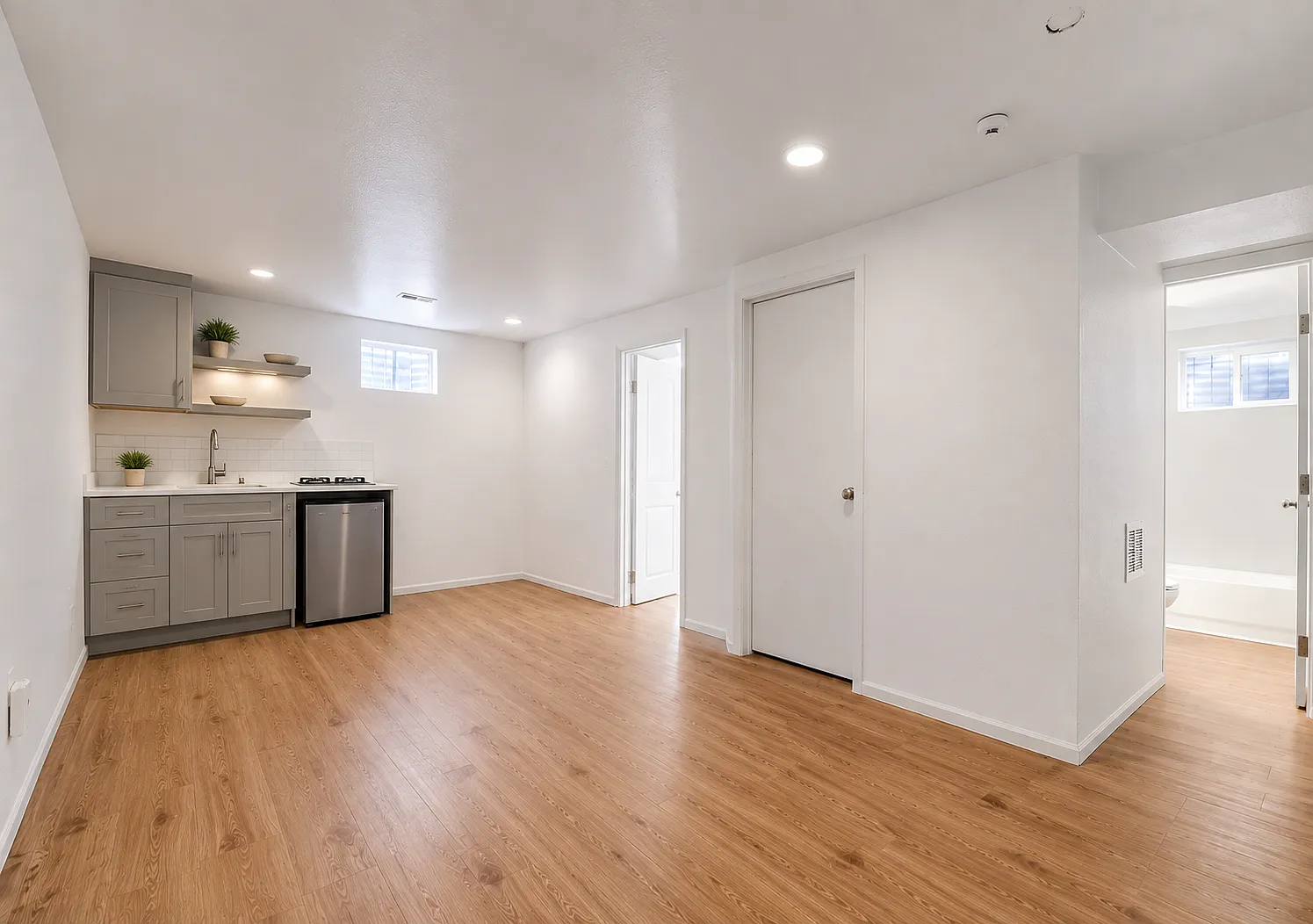 2 bed, 875 sqft, $1,599 — Photo 3