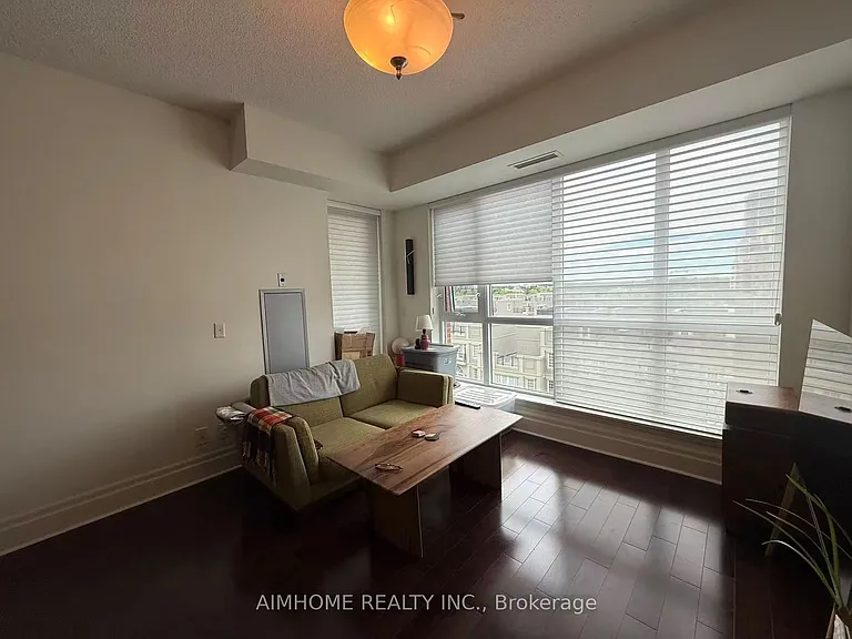 39 Upper Duke Cres #602 — Photo 6