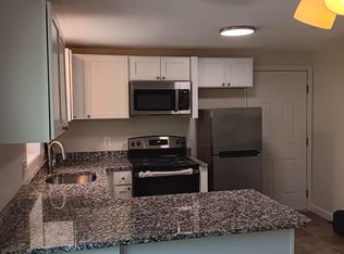 87 Shadow Ln UNIT B1, West Hartford, CT 06110
