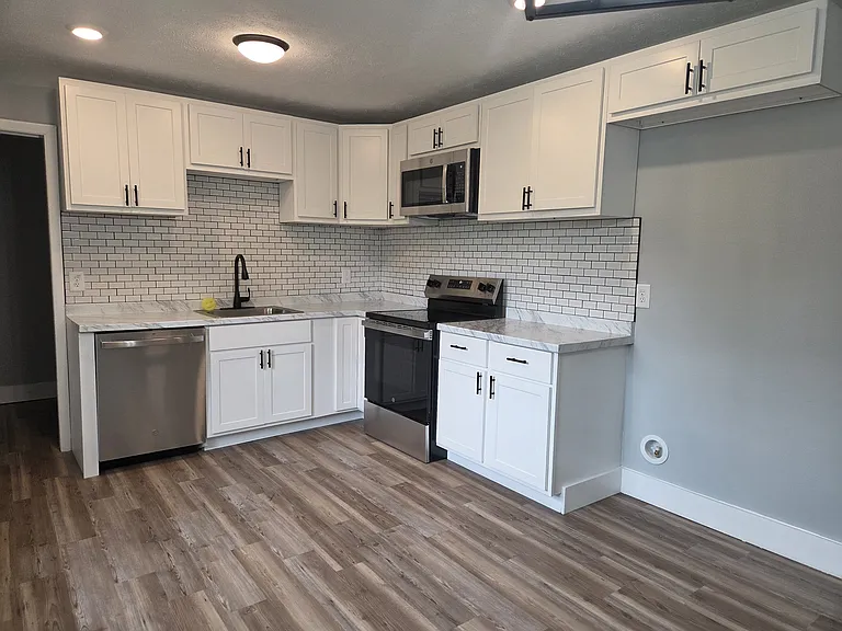 6203 Lynette Cir — Photo 4