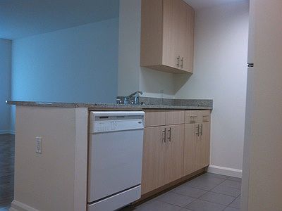 4th image of 510 W 52nd St APT 16M