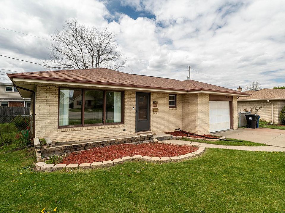 1st image of 2204 Savoy CIRCLE