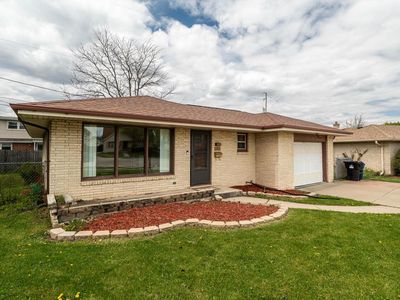 2204 Savoy CIRCLE, Racine, WI, 53404