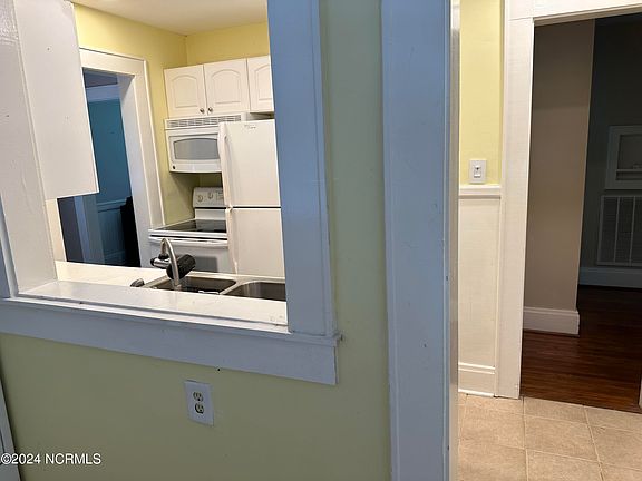 5th image of 107 W Williamson Street