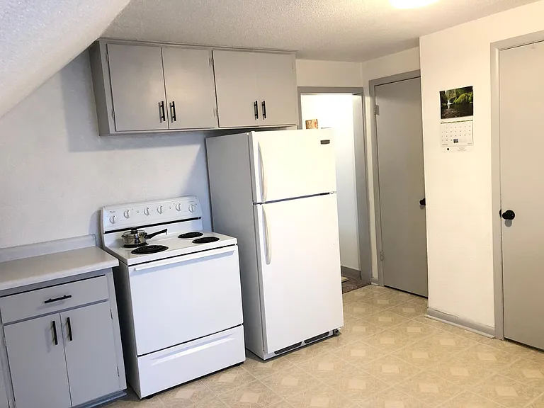 Spacious kitchen with a lot of cabinets