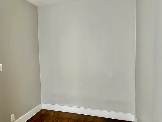 Rented by Premier One Realty LLC | media 4